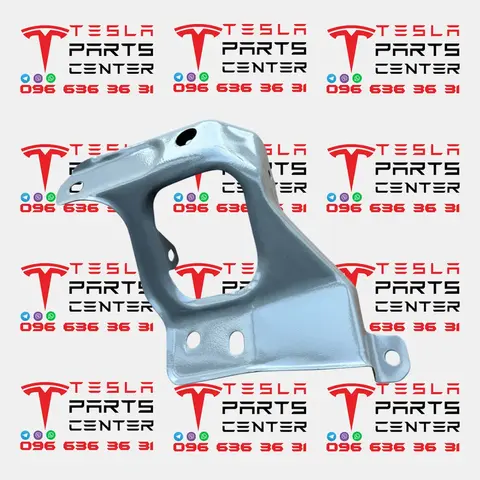 108601600D - Кронштейн крила (метал) (окуляр) RH Tesla Model 3 