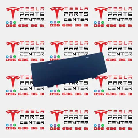 171368900C - Заглушка захисту заднього бампера (фаркопа) 2024 Tesla Model 3